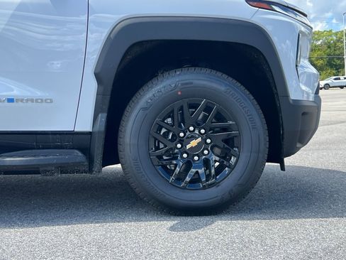 New 2026 Chevrolet Silverado EV LT image 7