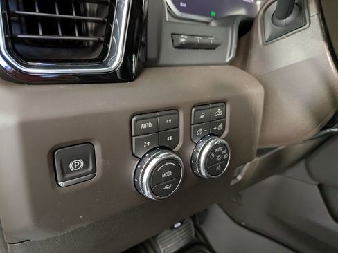 New 2026 GMC Sierra 2500 Denali w/ Denali Reserve Package AWD/4WD image 18