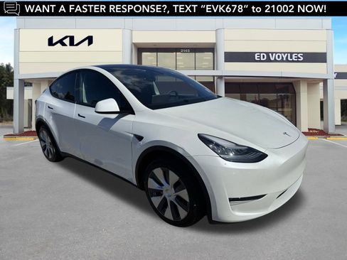 Used 2020 Tesla Model Y Long Range image 1