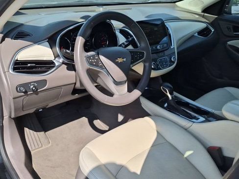 Used 2024 Chevrolet Malibu LT FWD image 4