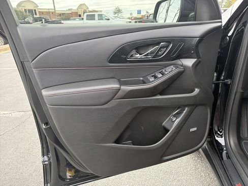 Used 2022 Chevrolet Traverse RS image 10
