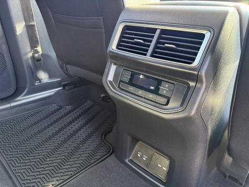 New 2026 Volkswagen Atlas SE image 29