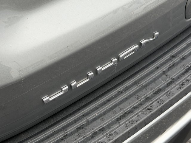 Used 2023 GMC Yukon Denali RWD image 15