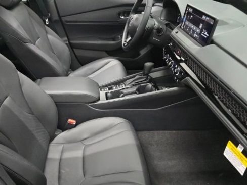 Used 2025 Honda Accord Sport image 25