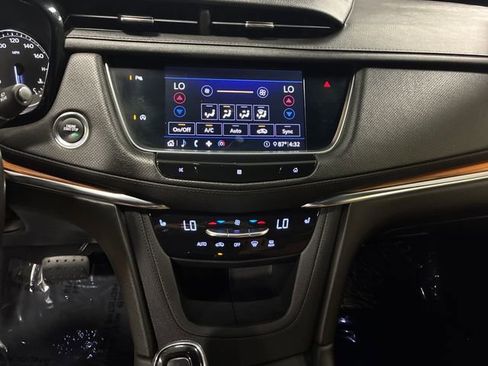 Used 2020 Cadillac XT5 Premium Luxury FWD image 19