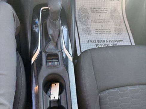 Used 2021 Toyota Corolla SE image 17