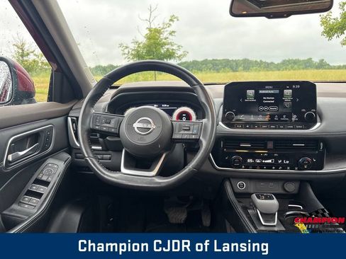 Used 2023 Nissan Rogue Platinum AWD/4WD image 2