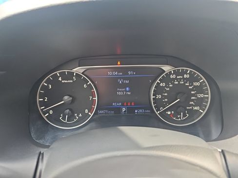 Used 2024 Nissan Altima 2.5 SV FWD image 17