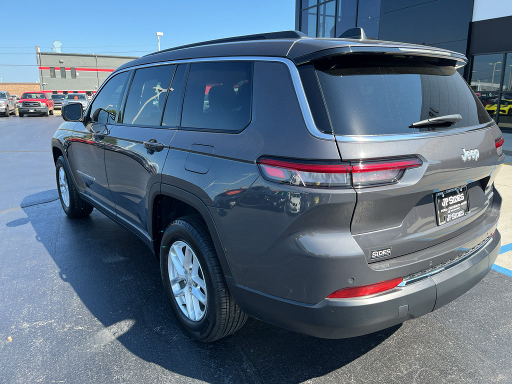 Used 2025 Jeep Grand Cherokee L Laredo RWD image 11