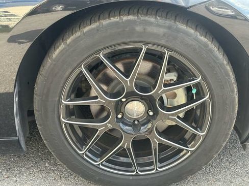 Used 2014 Nissan 370Z Coupe RWD image 14