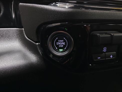 Used 2025 Chevrolet Silverado 2500 ZR2 w/ Technology Package image 20