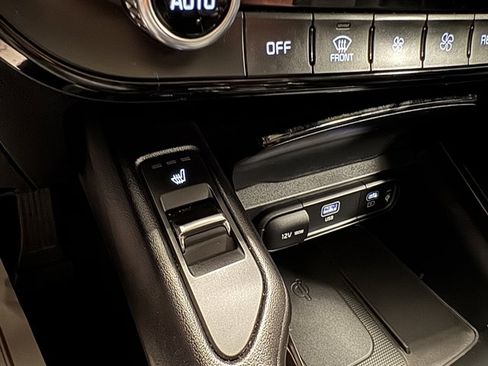 Used 2025 Kia Telluride S AWD/4WD image 29