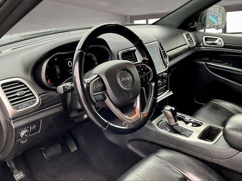 Used 2022 Jeep Grand Cherokee Limited image 15