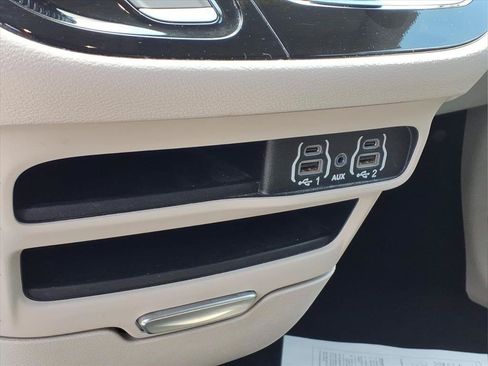 Used 2023 Chrysler Voyager LX FWD image 7