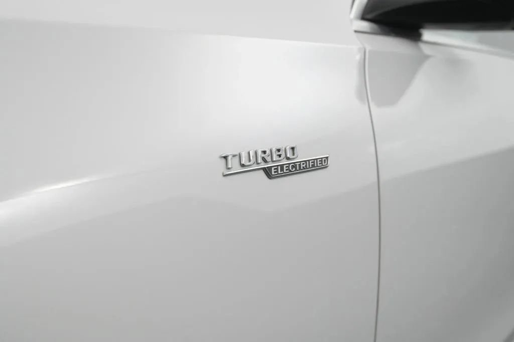 Used 2023 Mercedes-Benz C 43 AMG 4MATIC Sedan image 17
