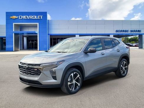 New 2026 Chevrolet Trax RS w/ Sunroof Package image 2