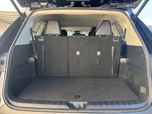 Used 2025 Toyota Grand Highlander XLE image 32