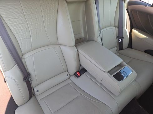 Used 2018 Lexus LS 500 AWD image 31