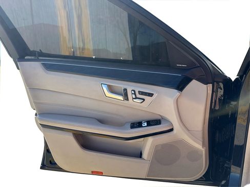 Used 2016 Mercedes-Benz E 350 4MATIC Sedan image 21