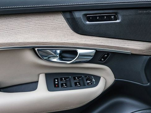 New 2026 Volvo XC90 B5 Plus w/ Protection Package image 29