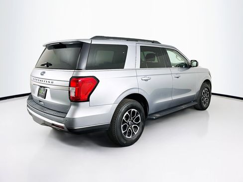 Used 2024 Ford Expedition XLT image 9