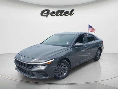 Certified 2024 Hyundai Elantra SEL FWD image 1