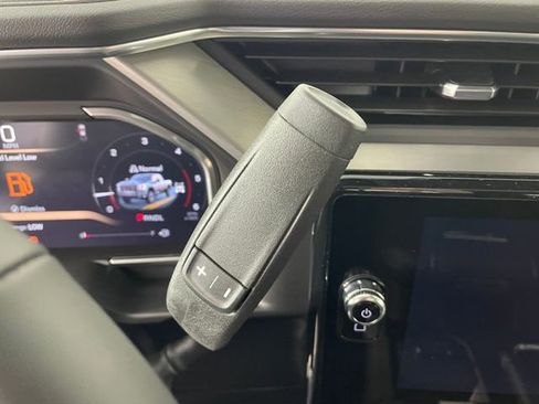 New 2026 GMC Sierra 2500 Denali w/ Denali Reserve Package AWD/4WD image 9