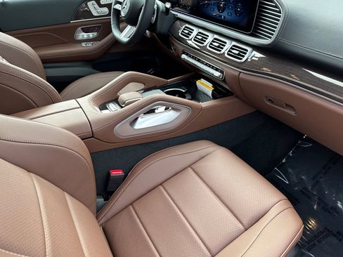 New 2025 Mercedes-Benz GLS 450 4MATIC image 11