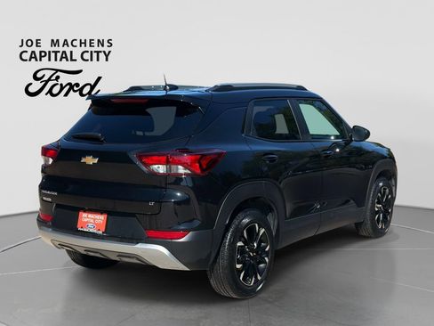 Used 2023 Chevrolet TrailBlazer LT FWD image 5