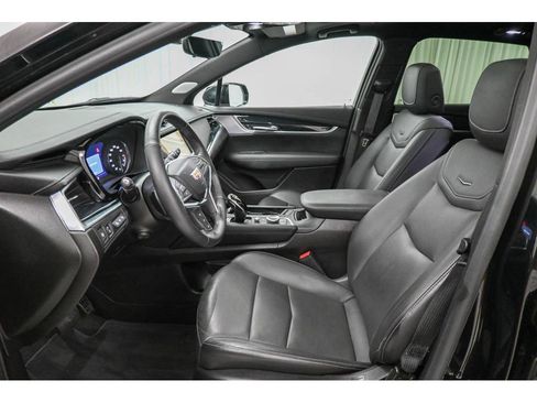 Used 2024 Cadillac XT5 Premium Luxury w/ Technology Package image 10