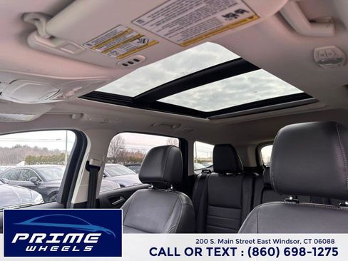 Used 2014 Ford Escape Titanium w/ Equipment Group 401A image 21