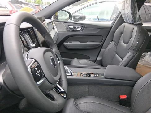 New 2026 Volvo XC60 T8 Ultra w/ Protection Package Premier AWD/4WD image 10
