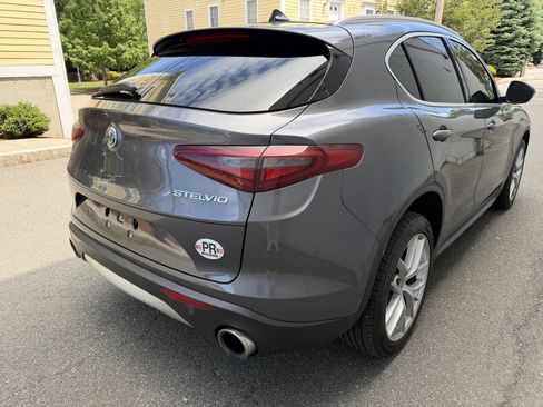 Used 2018 Alfa Romeo Stelvio Ti AWD/4WD image 5