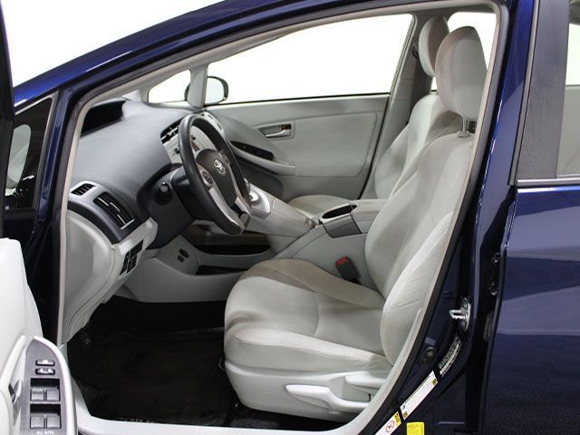 Used 2014 Toyota Prius Two FWD image 10