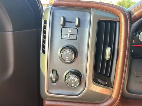 Used 2015 Chevrolet Silverado 2500 High Country w/ Duramax Plus Package AWD/4WD image 96