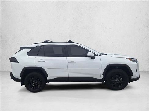 Used 2025 Toyota RAV4 XLE AWD/4WD image 4