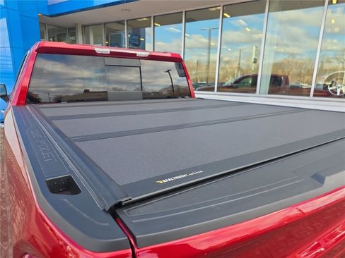 Used 2025 Chevrolet Silverado 1500 LTZ image 39