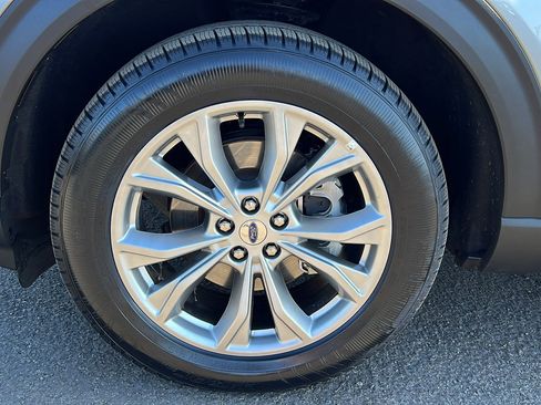 Used 2023 Ford Explorer Limited w/ Equipment Group 301A image 10