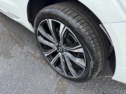Used 2023 Volvo XC60 B5 Ultimate w/ Climate Package FWD image 27