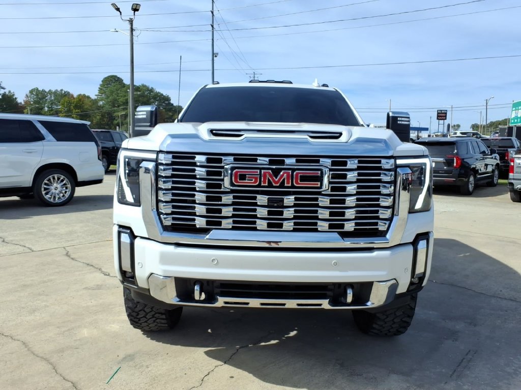 Used 2024 GMC Sierra 2500 Denali w/ Denali Reserve Package AWD/4WD image 2