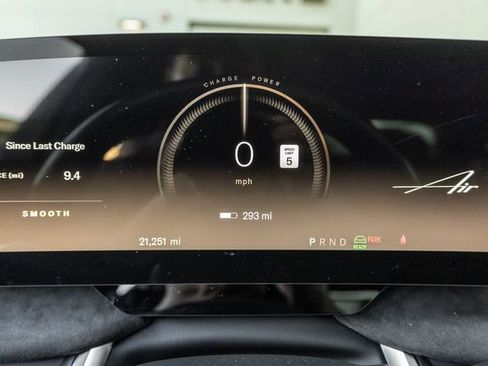 Used 2023 Lucid Air Grand Touring image 10