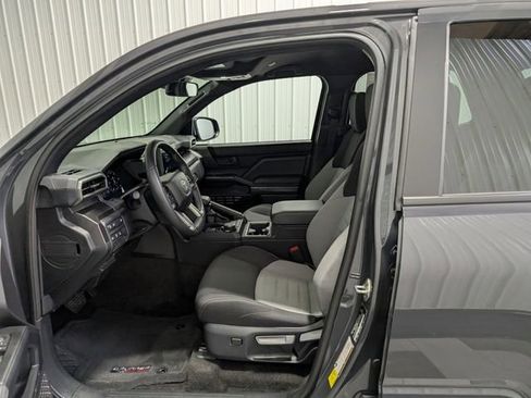 Used 2025 Toyota 4Runner TRD Off-Road image 14