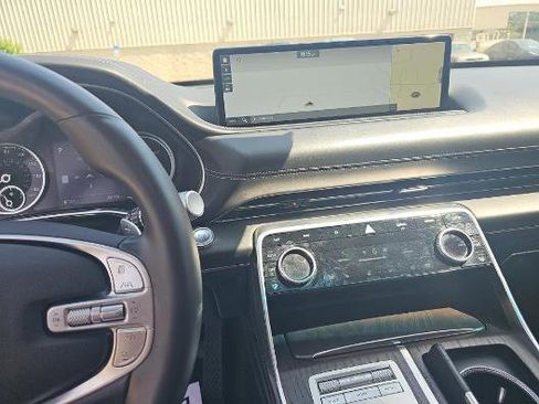 Used 2024 Genesis GV80 3.5T AWD/4WD image 11