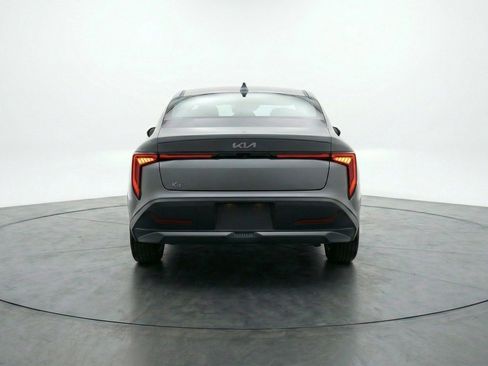 Used 2025 Kia K4 LXS image 6