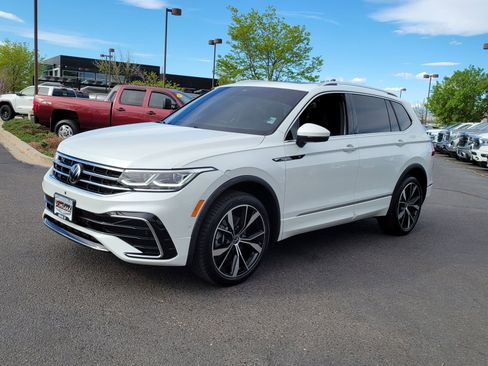 Used 2023 Volkswagen Tiguan SEL R-Line AWD/4WD image 4