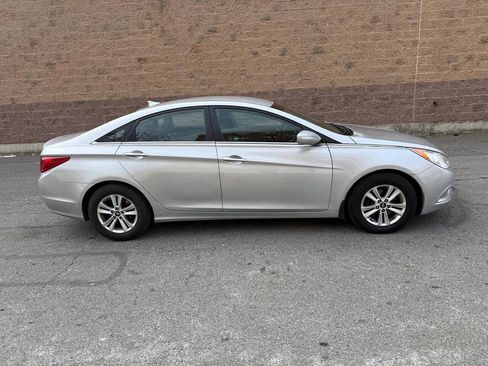 Used 2013 Hyundai Sonata GLS w/ Popular Equipment Pkg FWD image 4