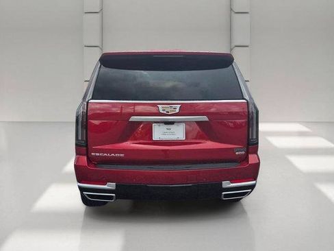 Certified 2026 Cadillac Escalade Platinum Luxury AWD/4WD image 4