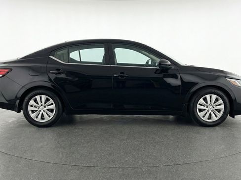 Used 2025 Nissan Sentra S FWD image 11