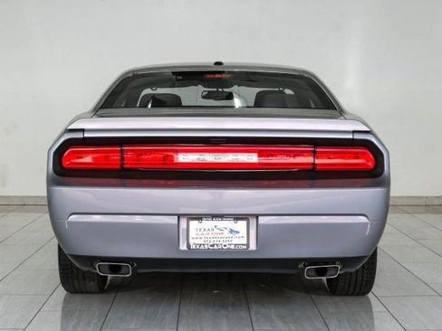 Used 2013 Dodge Challenger R/T RWD image 7