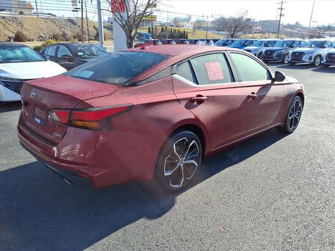 Used 2024 Nissan Altima 2.5 SR w/ SR Premium Package image 5